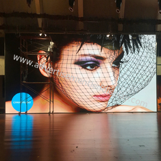 1500 cd/m2 Display LED interattivo con telecomando touchscreen