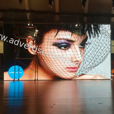 1500 cd/m2 Display LED interattivo con telecomando touchscreen
