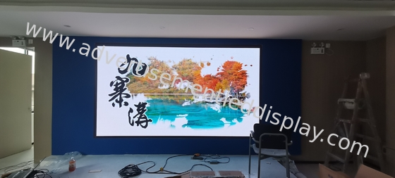 Pannelli LED modulari per interni per configurazioni di display personalizzabili