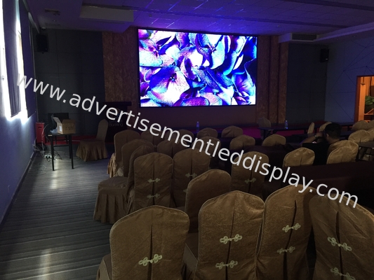 Smart Digital Indoor Advertising Screen RGB Design ad alta efficienza energetica