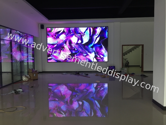 Supporto personalizzato per display a LED per pubblicità interna per segnaletica digitale RGB